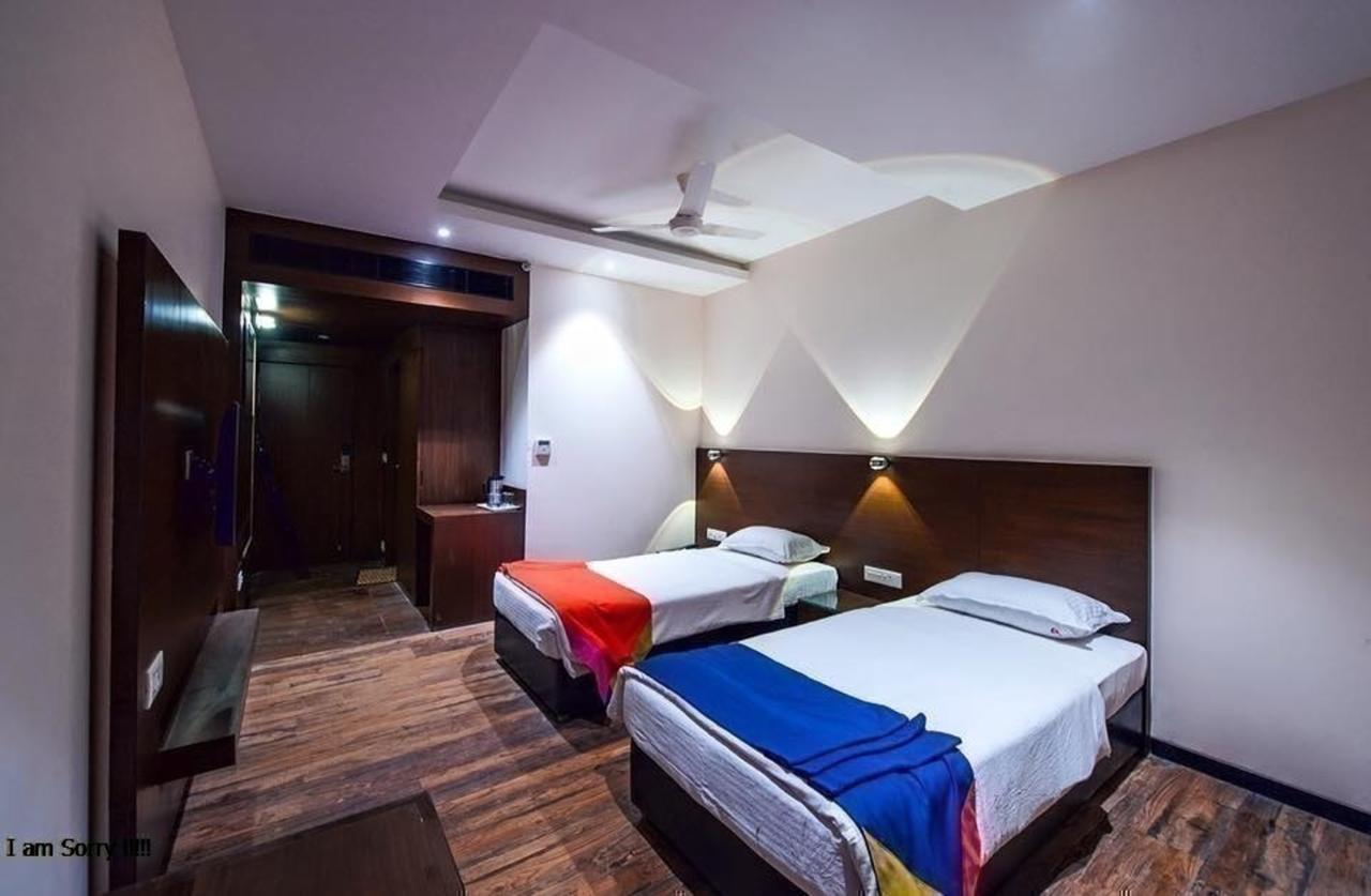 Hotel Atharva Удджайн Экстерьер фото