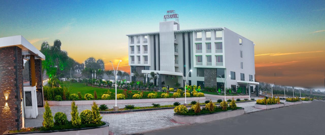 Hotel Atharva Удджайн Экстерьер фото
